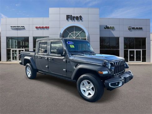Used 2023 Jeep Gladiator Sport image 1