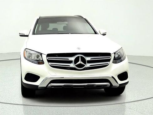 Used 2018 Mercedes-Benz GLC 300 4MATIC w/ Premium Package image 2
