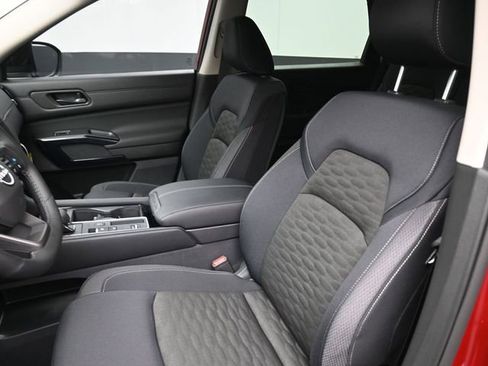 New 2026 Nissan Pathfinder SV image 19