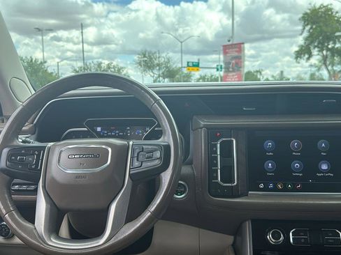 Used 2021 GMC Yukon XL Denali AWD/4WD image 11