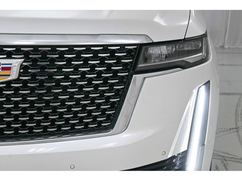 Used 2023 Cadillac Escalade Premium Luxury image 24