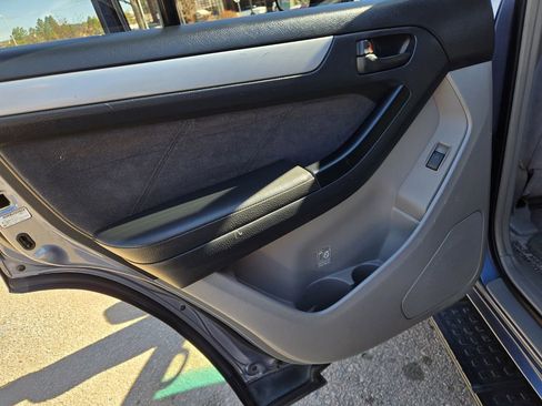 Used 2005 Toyota 4Runner SR5 image 19