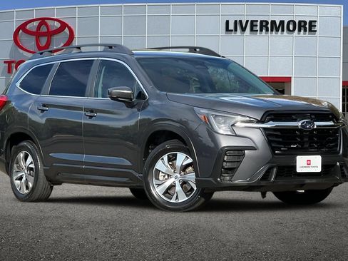 Used 2024 Subaru Ascent Premium w/ Convenience Package AWD/4WD image 2
