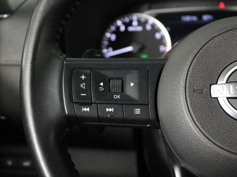 Certified 2025 Nissan Pathfinder SV FWD image 28