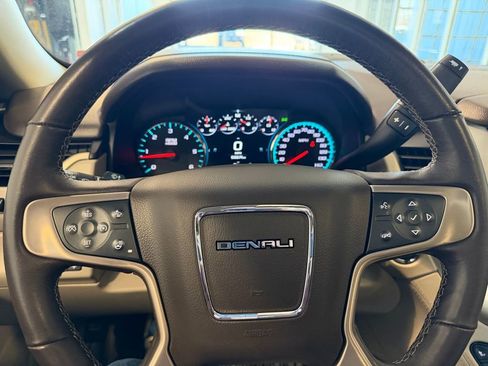 Used 2019 GMC Yukon Denali w/ Denali Ultimate Package image 21