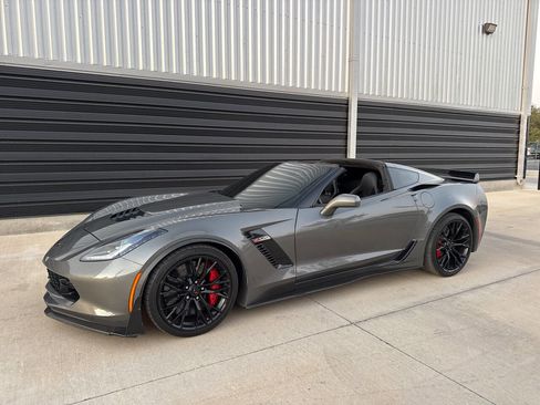 Used 2016 Chevrolet Corvette Z06 w/ 3LZ Preferred Equipment Group image 4