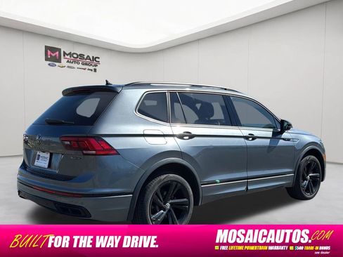 Used 2023 Volkswagen Tiguan SE R-Line AWD/4WD image 3