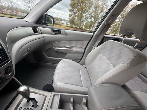 Used 2010 Subaru Forester 2.5X image 22