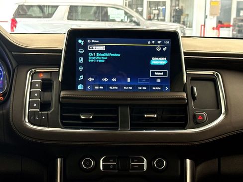Used 2024 Chevrolet Suburban Z71 w/ Luxury Package AWD/4WD image 11