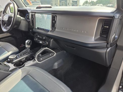 Used 2021 Ford Bronco Outer Banks AWD/4WD image 15