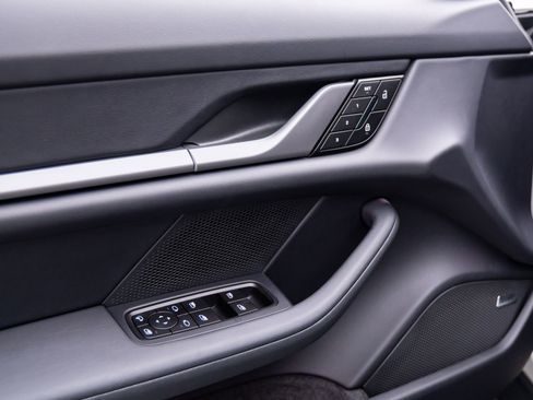 New 2025 Porsche Taycan image 14