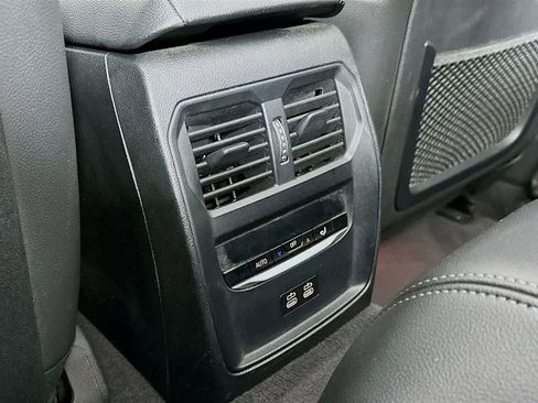 Used 2022 BMW 430i Convertible image 13