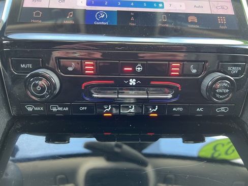 Certified 2023 Jeep Grand Cherokee L Limited image 31