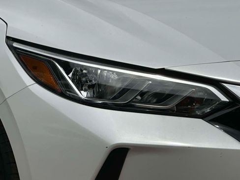 Used 2023 Nissan Sentra SV w/ SV Premium Package FWD image 8