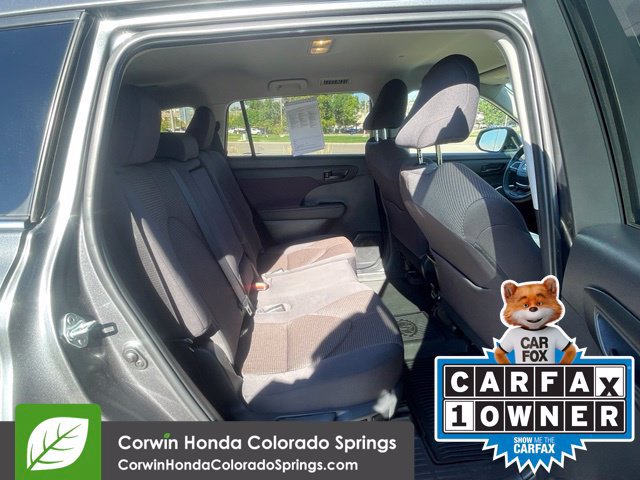 Used 2023 Toyota Highlander LE FWD image 30