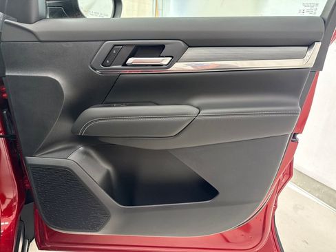 New 2026 GMC Terrain Elevation image 8