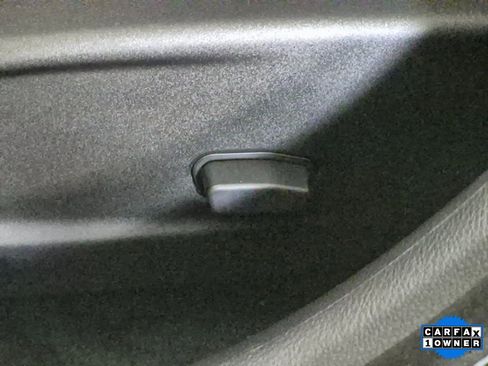 Used 2016 Dodge Charger SE image 15