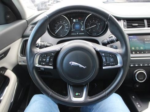 Used 2020 Jaguar E-PACE SE AWD/4WD image 12