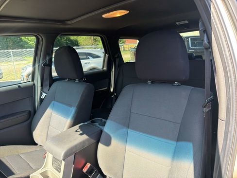 Used 2011 Ford Escape XLT w/ 201A Rapid Spec Order Code FWD image 20