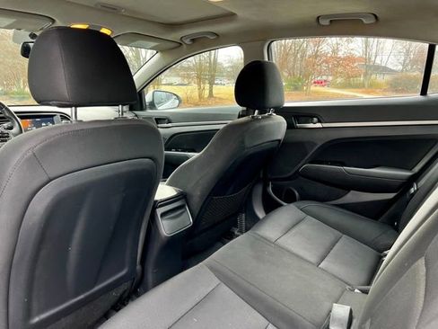 Used 2017 Hyundai Elantra Value Edition w/ Cargo Package image 16