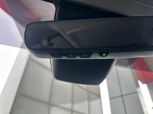 Used 2021 Toyota Highlander XLE image 41