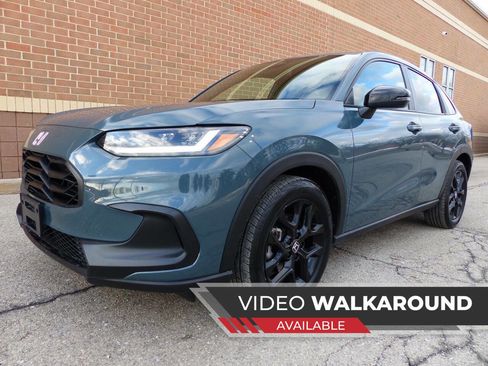 Used 2025 Honda HR-V Sport image 1