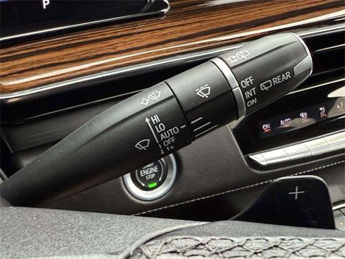 Used 2022 Cadillac Escalade ESV Premium Luxury image 20