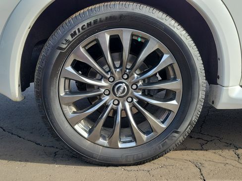 Used 2022 Nissan Armada Platinum w/ Captain's Chairs Package image 5