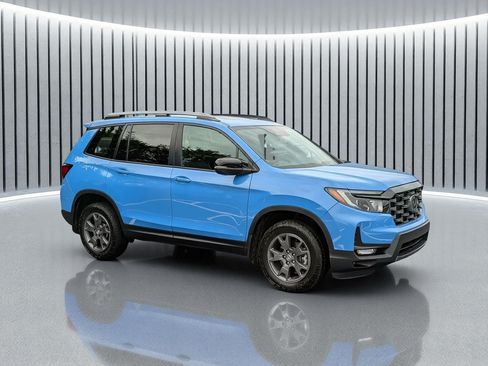 Certified 2024 Honda Passport TrailSport image 2