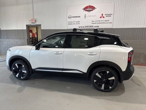 New 2026 Nissan Kicks SR w/ Cold Weather Package AWD/4WD image 7
