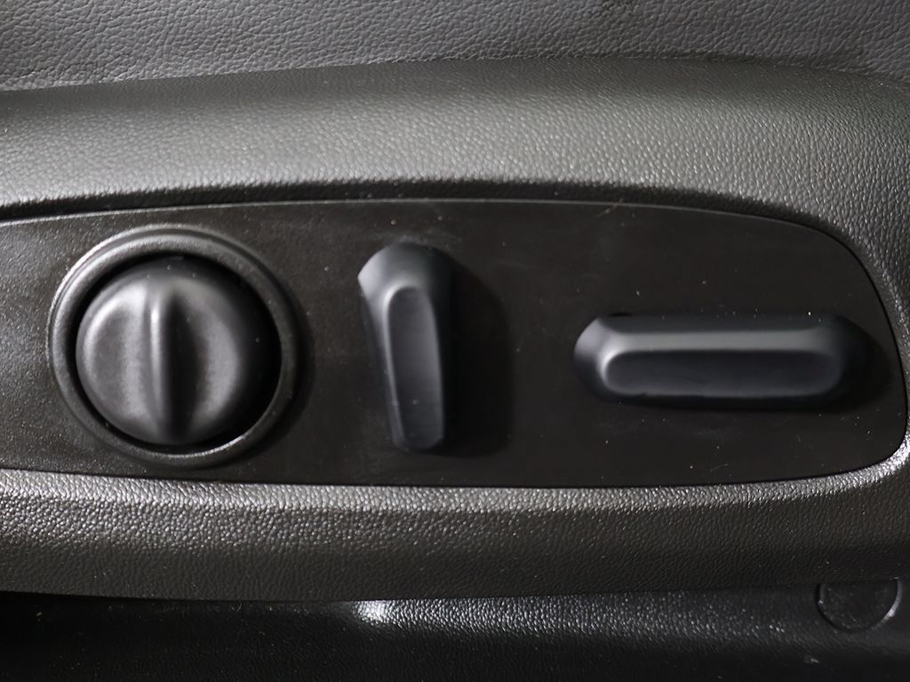 Used 2021 Chevrolet Traverse RS w/ LPO, Floor Liner Package AWD/4WD image 39
