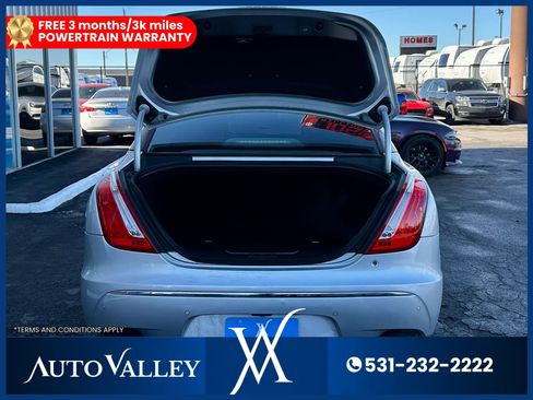 Used 2015 Jaguar XJ AWD image 41