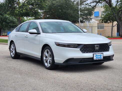 Used 2023 Honda Accord LX image 3