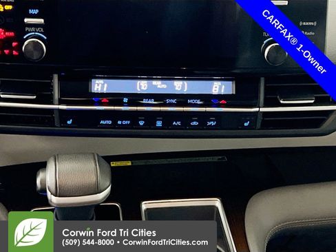 Used 2023 Toyota Sienna XLE w/ XLE Plus Package image 9