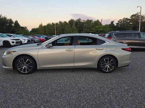 Used 2025 Lexus ES 350 w/ Premium Package FWD image 8