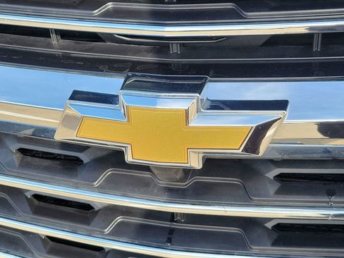 Certified 2025 Chevrolet Traverse LT image 30