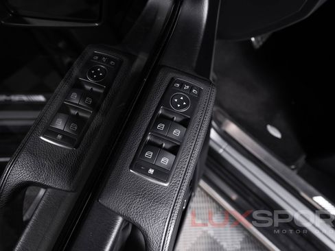 Used 2016 Mercedes-Benz G 63 AMG 4MATIC image 17