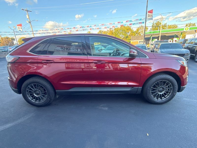 Used 2016 Ford Edge SEL w/ Equipment Group 201A AWD/4WD image 4