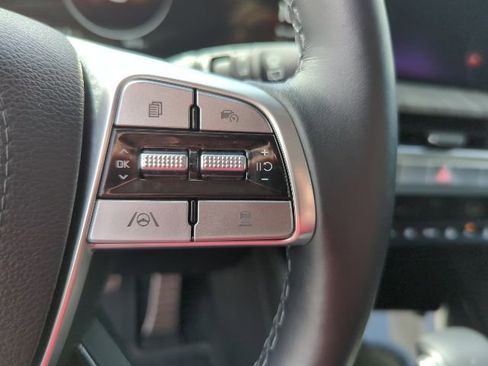 Used 2024 Kia Telluride SX Prestige w/ Towing Package image 13