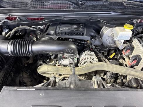 Used 2019 RAM 1500 Laramie AWD/4WD image 33
