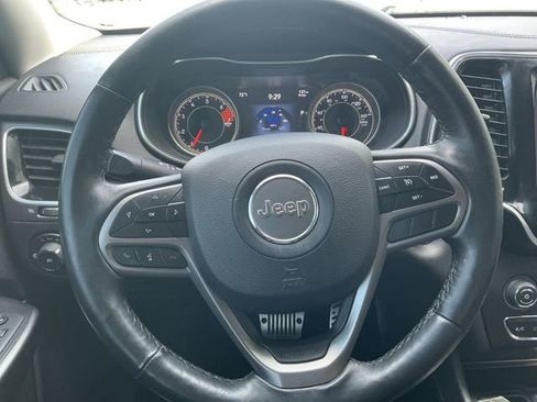 Used 2019 Jeep Cherokee Limited FWD image 14