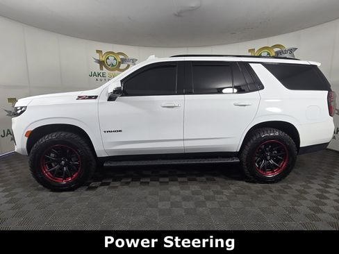 Used 2024 Chevrolet Tahoe Z71 w/ Luxury Package AWD/4WD image 4