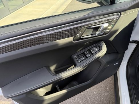 New 2026 Porsche Macan Turbo image 21