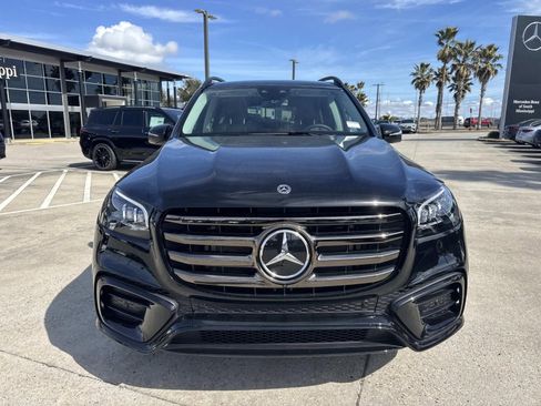Used 2026 Mercedes-Benz GLS 450 4MATIC image 2