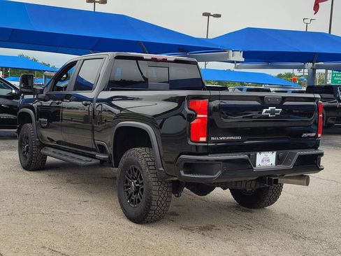 New 2026 Chevrolet Silverado 2500 ZR2 AWD/4WD image 3