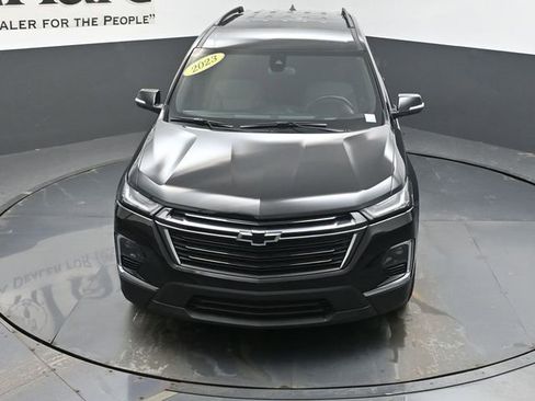 Used 2023 Chevrolet Traverse LT image 59