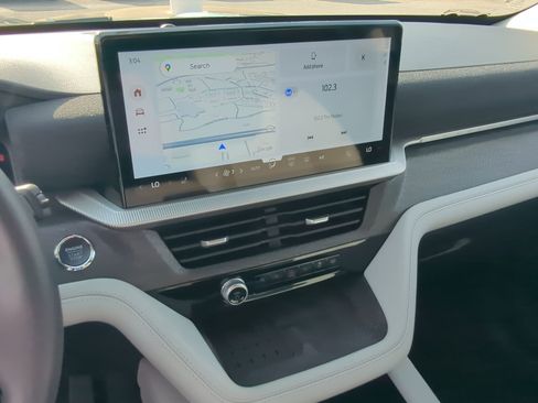 Used 2025 Ford Explorer Platinum w/ Ultimate Package image 22