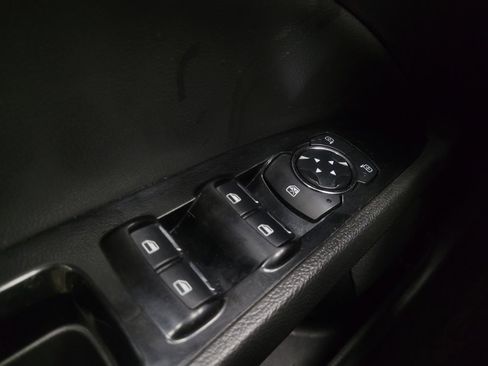 Used 2014 Ford Fusion SE w/ Equipment Group 202A FWD image 27