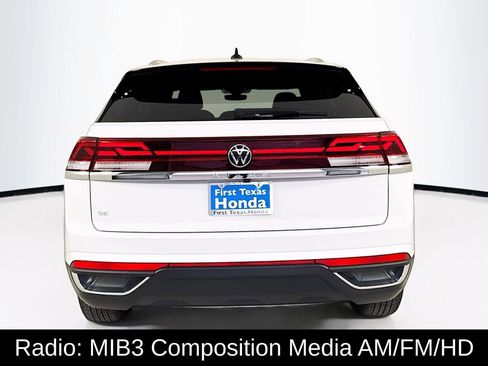 Used 2024 Volkswagen Atlas Cross Sport SE FWD image 6
