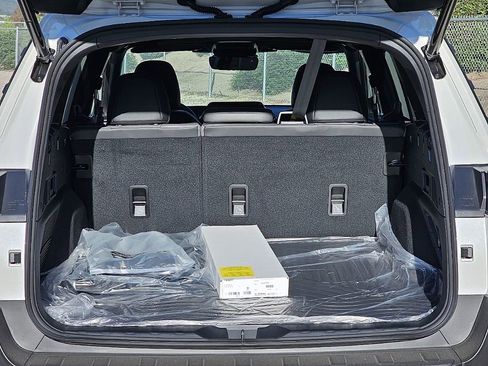 New 2026 Subaru Outback Limited AWD/4WD image 10